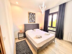 NEW bright and luxurious 2 bedrooms in Rd Malaga