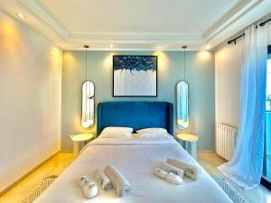 Villa Corniche vue mer et piscine chauffée