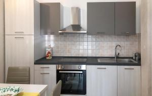 Gorgeous Apartment In Pula With Wifi