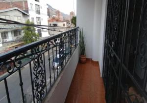 Habitación acogedora en ambiente familiar al norte de Medellín