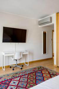 Upscale Condominium on Edge of Old Fishing Village