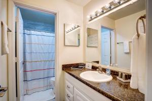 Free Parking Close to many Medical Centers