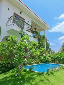 Tuscan Breeze, Nandi Hills