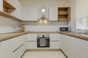 Dolce far niente Sliema Sea Front 3BD sleeps 8