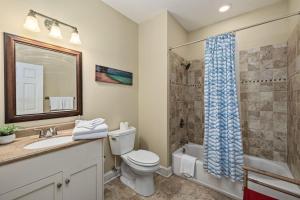 Retreat and Team Ready! Sleeps 20, Heated Pool, Elevator Walk to Beach