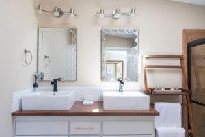 Tenmile Lakeview Hideaway