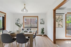 Elegant 4BR Residence Friendly Haven in Calamvale