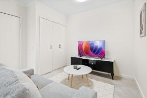 Cozy Little Charm Unit in Eight Miles Plain