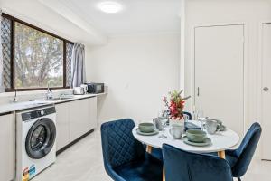 Cozy Little Charm Unit in Eight Miles Plain