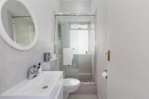 Coastal Penthouse, Private Pool and Stunning Sea Views