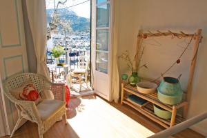 Marina 48 Seafront Apartment