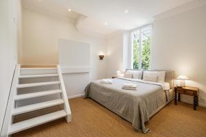 69 PICAUD - Charming 3-bed with sea view balcony and parking