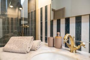 69 PICAUD - Charming 3-bed with sea view balcony and parking