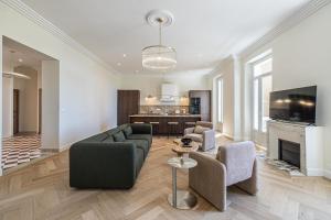 69 PICAUD - Charming 3-bed with sea view balcony and parking