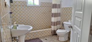 Relaxing and Serene Guest Room