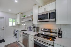 Couples Retreat 1 Mi to Fort Lauderdale Riverwalk