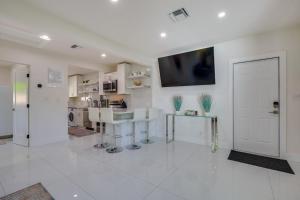 Couples Retreat 1 Mi to Fort Lauderdale Riverwalk