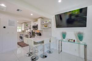 Couples Retreat 1 Mi to Fort Lauderdale Riverwalk