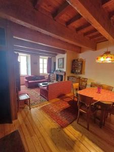 Apartment with fireplace near the Vauban City