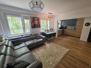 Aurora Lights Apartment with Fireplace- Nature & City Vibes - Warsaw