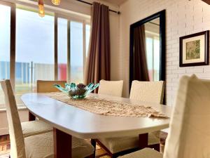 Casa frente-mar com piscina privativa 2 churrasqueiras interna e externa e vista incrível Praia do Grant Barra Velha