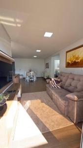 Apto Flor Três Marias-2 Quartos- Apto todo climatizado- Moderno, confortável, à 150m do Parque Termal