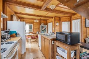 The Tiny Cozy Retreat