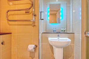 Manchester Airport Stanley Hotel by Belvilla