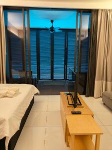 The Pines Poolside Suite
