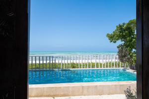 ZAN Uhuru Jambiani Beach