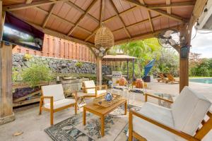 Rooftop Patio! Kailua-Kona Escape 6 Mi to Beach
