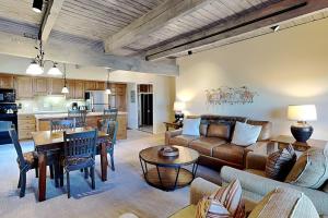 Timberline Condominiums 2 Bedroom Deluxe Unit A2A