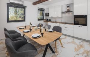 Stunning Home In Zminj