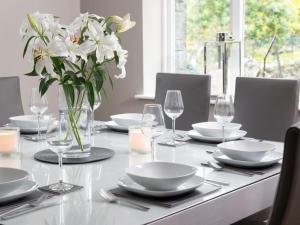 4 Bed in Borrowdale SZ219