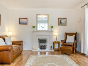 2 Bed in Colwell Bay IC013
