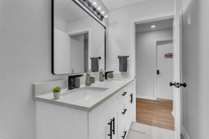 roomstr Pennsylvania Room 1 Bedroom in South Tampa with Shared Full Bathroom & FREE COFFEE