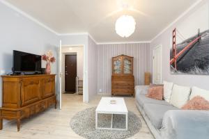 Light, cozy apartement