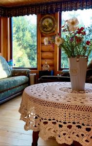 Cottage PolyaNitsa окремий котедж з каміном