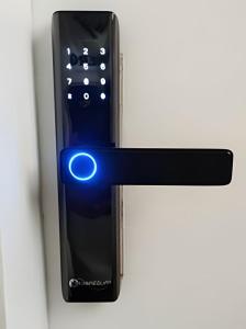 STUDIO - Rua da Passagem - 450m do Metrô Botafogo - Excelente Localização - Bares, Restaurantes e 2 Grandes Shoppings - Portaria 24h - Wi Fi - TV Claro e Streams