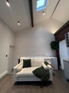 Liverpool Sage House - Spacious 2-Bed Near Anfield Stadium