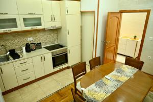 Hanan Apartmani A
