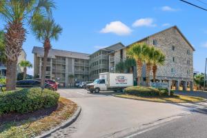 Oceanfront View at Garden City Beach! 2BD2BA