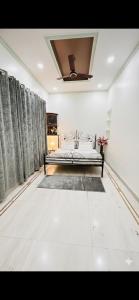 Krishna guest house