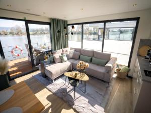 Schönes Hausboot in Höxter