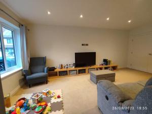 FyH Cosy House in Rackheath with Parking