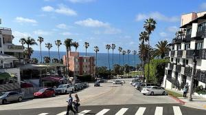 La Jolla Village Escape - Walk to Everything