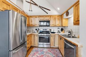 Blue River Lodge Private Hot Tub plus Fire Pit