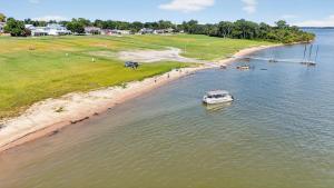 Walk to Lake Texoma Family-Friendly Retreat