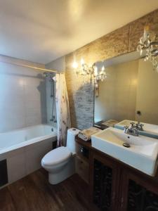 Cómoda y céntrica habitación Larcomar