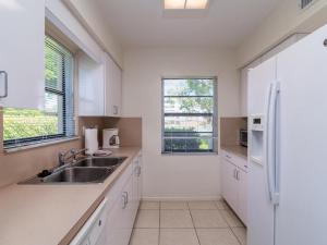 Seaview #110 - Just Steps From 1 of 4 Public Beach Access Points